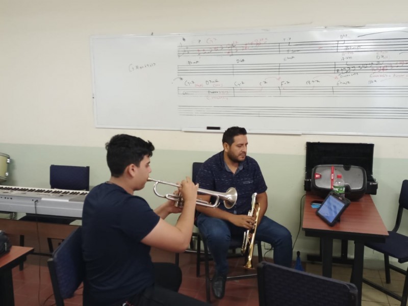 Escuela de música ofrece amenizar eventos a bajo costo 