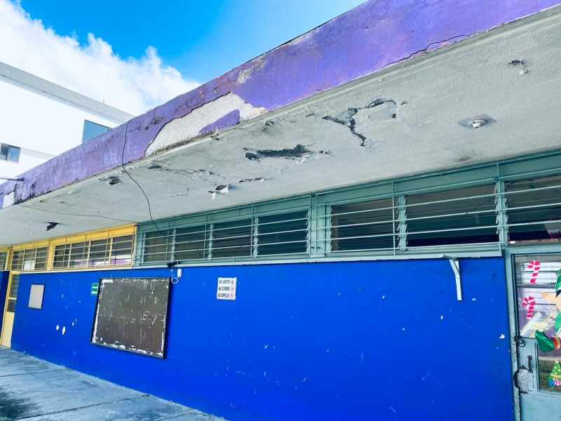 Escuela Francisca Cano en riesgo de colapsar