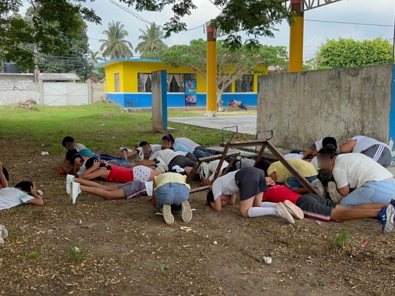 Escuela Primaria realiza simulacro de balacera por seguridad