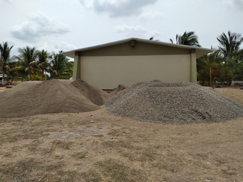 Escuela Secundaria de Tehuantepec beneficiada con aulas móviles