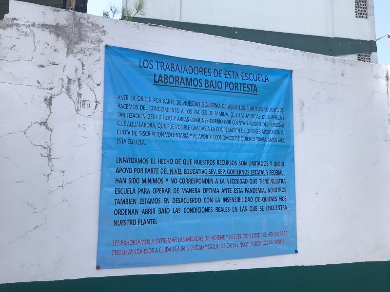 Escuela Secundaria José Azueta trabaja bajo protesta en clases presenciales