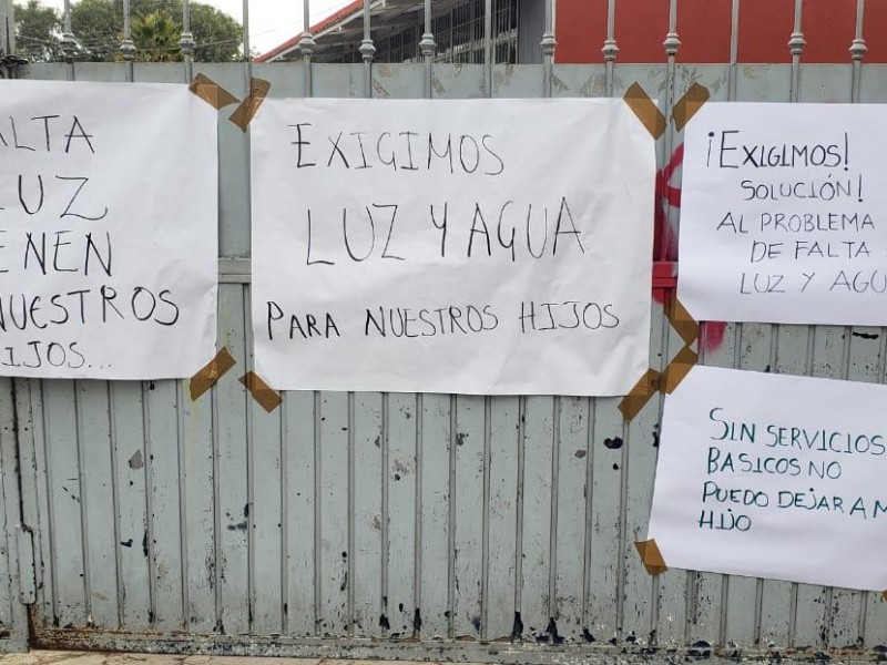 Escuela sin agua y luz desde diciembre