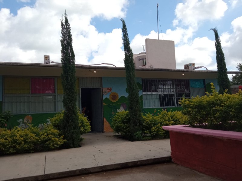 Escuelas de Ahome en espera de fumigación