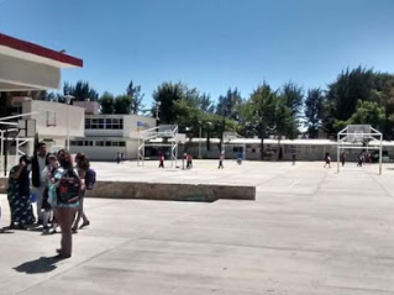 Escuelas de gobierno piden seguridad durante vacaciones