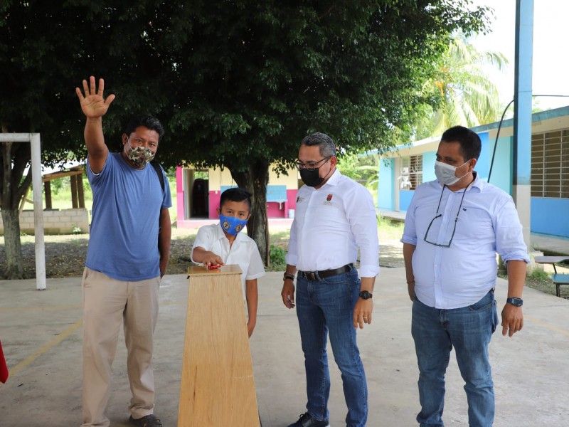 Escuelas de la Costa y Soconusco con acceso a internet