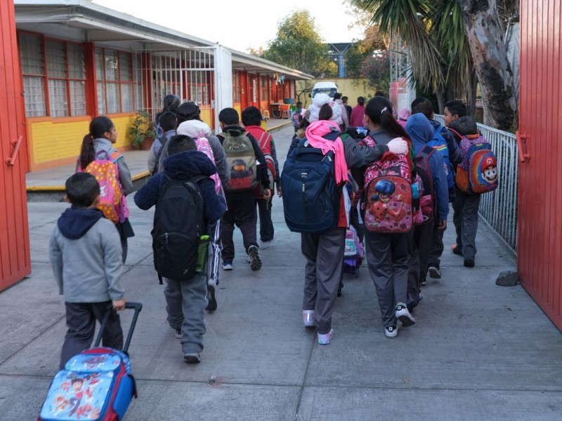 Escuelas de Tiempo Completo sufren cambios pero no desaparecen