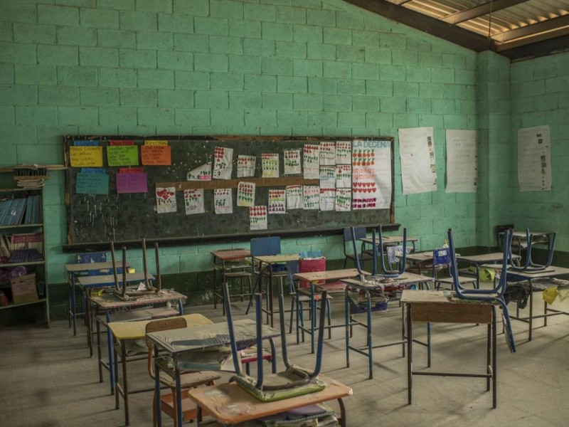 Escuelas en comunidades indígenas sin docentes