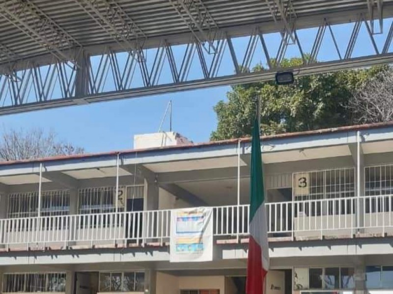 Dos escuelas en Tehuacán se mantienen en clases híbridas