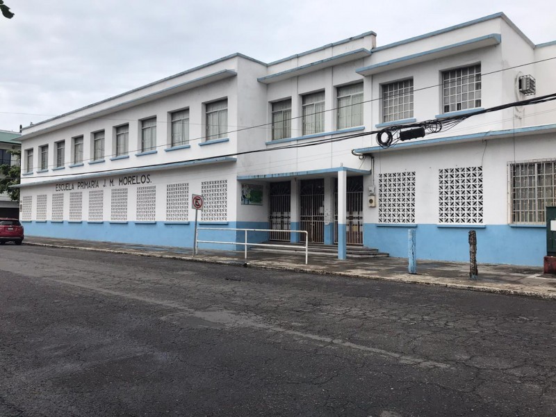 Escuelas lucen cerradas ante el regreso a clases 2020-2021