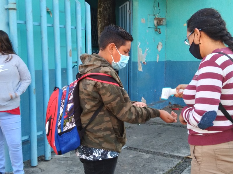 Escuelas públicas regresan a clases presenciales en Zamora