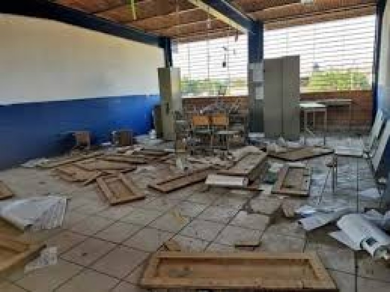 Escuelas vandalizadas, principal preocupación de padres en regreso a clases