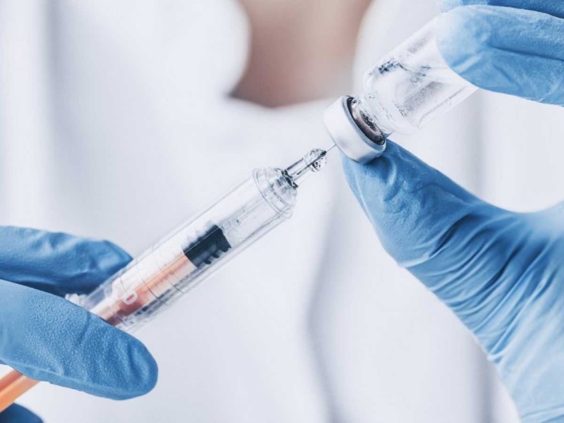 España estima iniciar vacunación contra Covid-19 a partir de enero