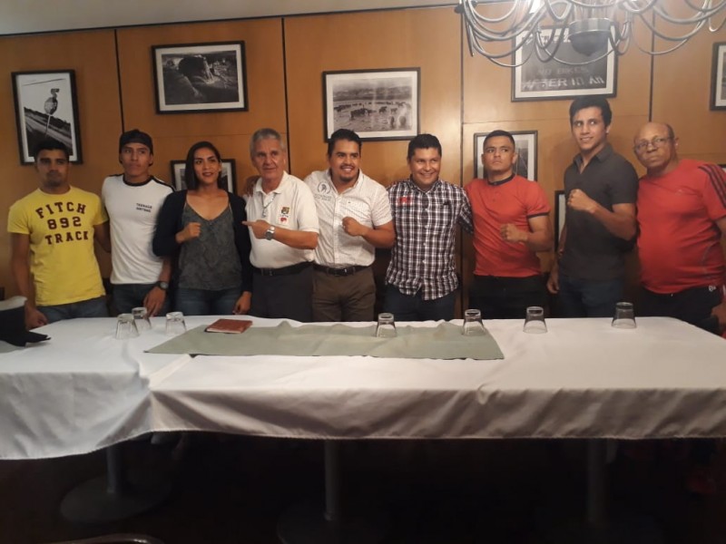 Espectáculo boxístico por el campeonato estatal