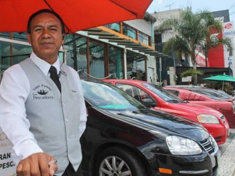 Esperan ex-trabajadores de valet parking, justicia para Enrique Sosa.