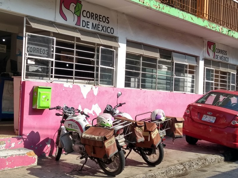 Trabajadores de correos, en espera de plazas laborales