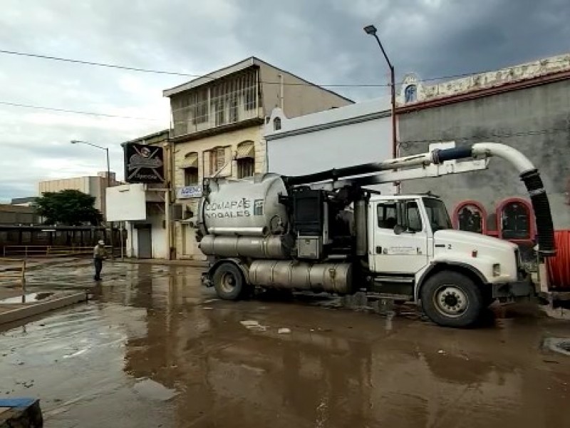 Esperan reparar drenajes colapsados antes de que vuelvan las lluvias