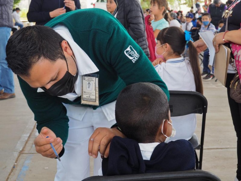 Esperan vacunar a 37 mil niñas y niños de Fresnillo