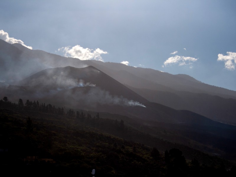 Establecen diez días para dar por acabada erupción en España