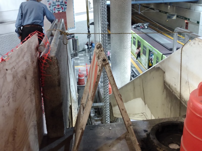Estación Juárez tendrá escaleras eléctricas nuevas en enero