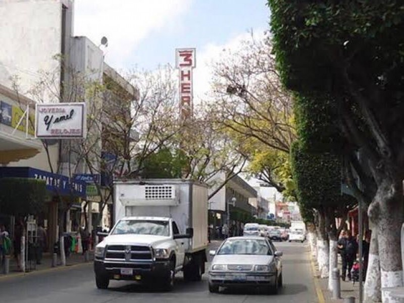 Estacionarse en lugar prohibido y pasarse luz roja principales multas