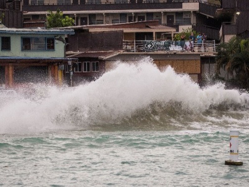 Estado de emergencia en Hawái por huracán 'Lane'