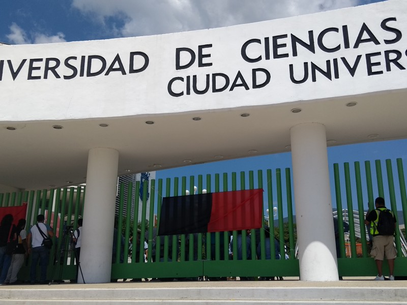 Estalla la Huelga  en la Unicach