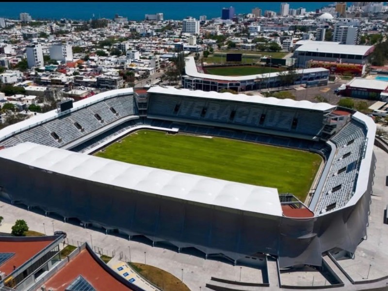 “Estamos trabajando”, dice Gobernadora ante regreso del fútbol profesional a Veracruz