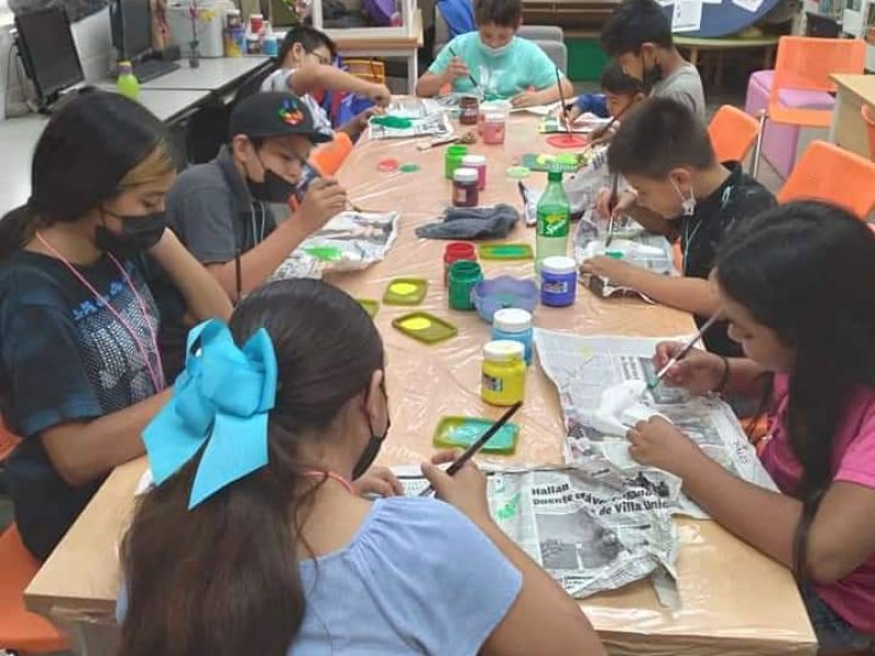 “Están de fiesta en todas las bibliotecas del país”