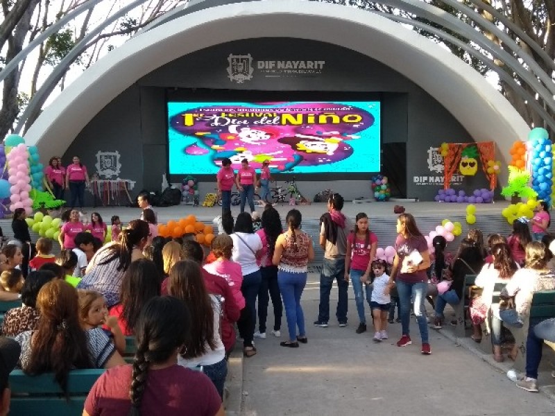 Estancias infantiles realizan festival del día del niño