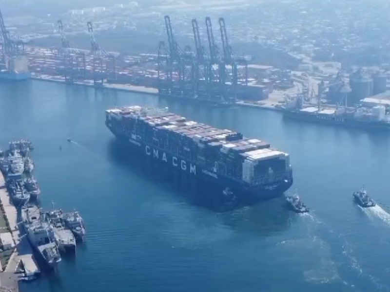 Este domingo arribó el buque CMA CGM Dignity en Manzanillo