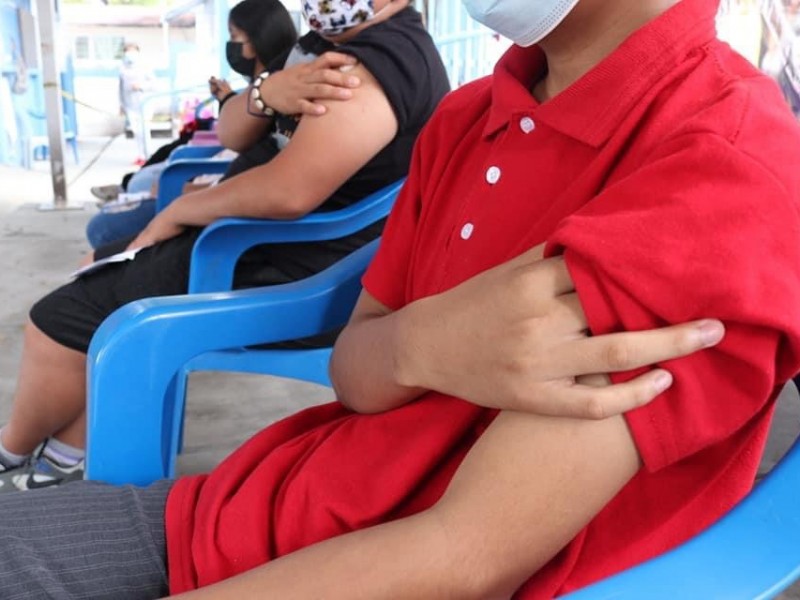 Este lunes llega vacuna Covid-19 a escuelas de Guerrero