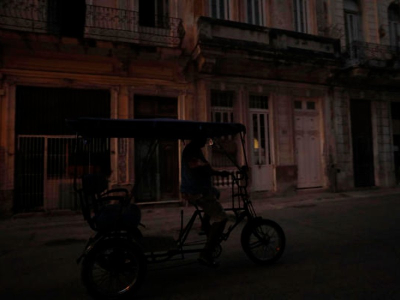 Este sábado, apagones masivos afectarán al 42% de Cuba simultáneamente