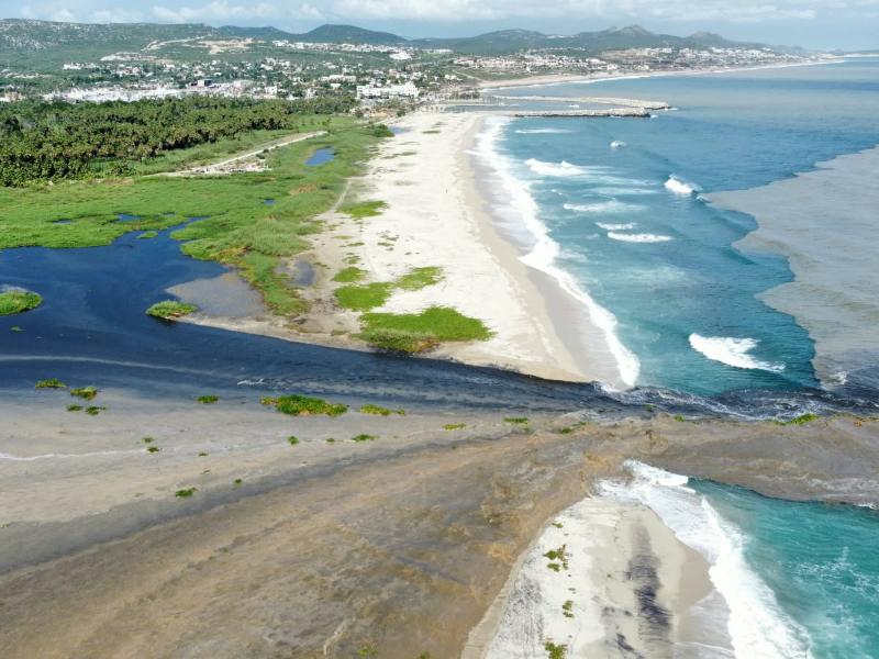 Estero de San José registra apertura natural de la bocana tras lluvias