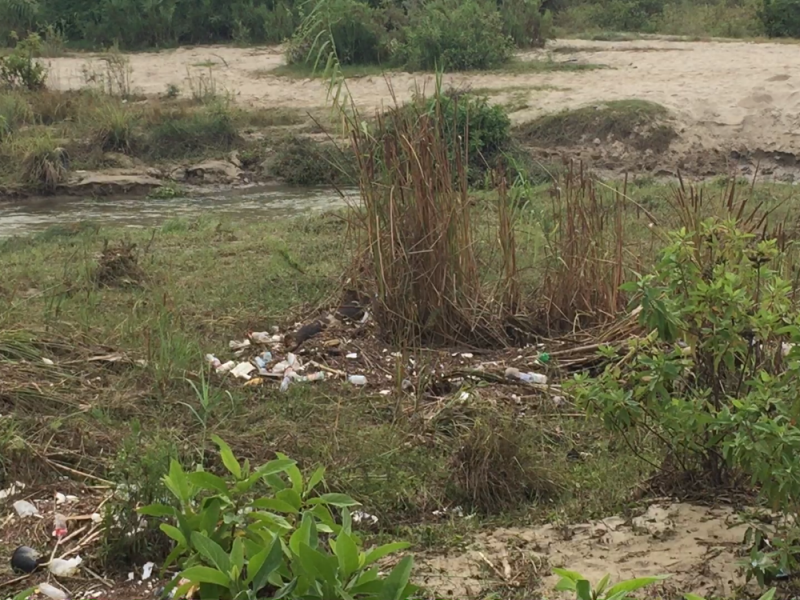 Estero SJC lleno de basura tras lluvias