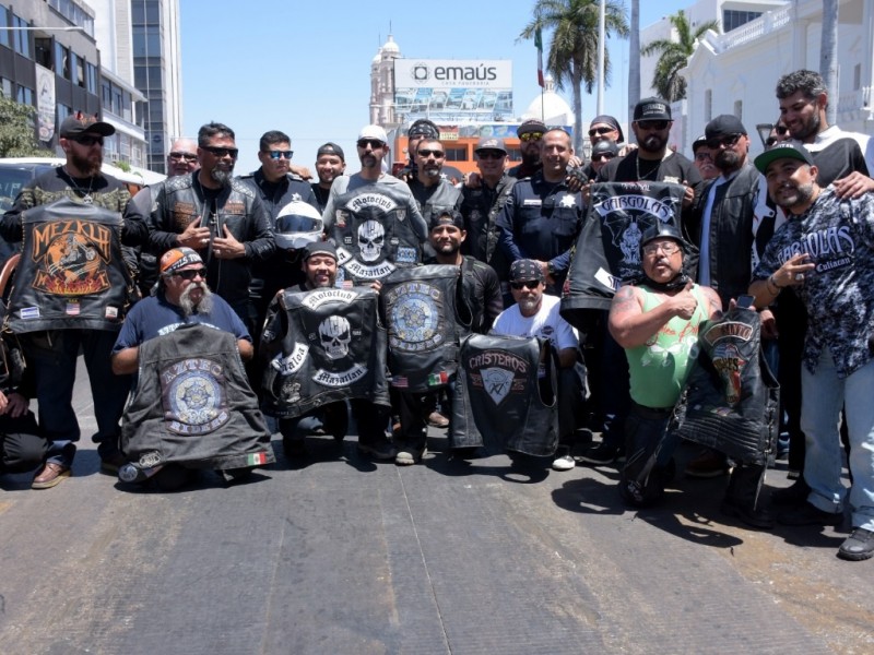 Estrada Ferreiro da banderazo a Rally de Motociclismo