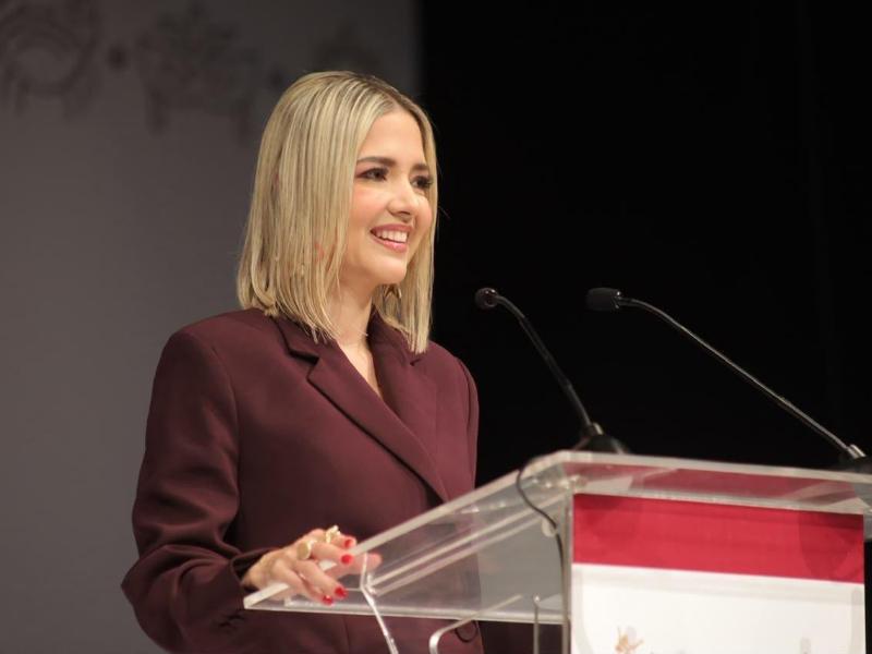Estrella Palacios presenta Segundo Informe y llama a la unidad