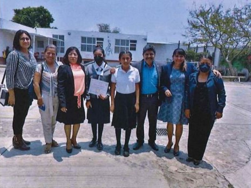 Estudiante de la POM gana Olimpiada del Conocimiento