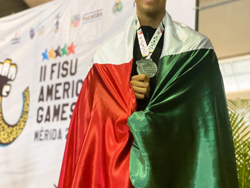 Estudiante de la UTEQ Subcampeón de Taekwondo