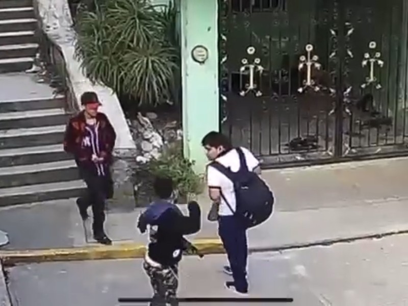 Estudiante es asaltado con machete en la colonia El Moral