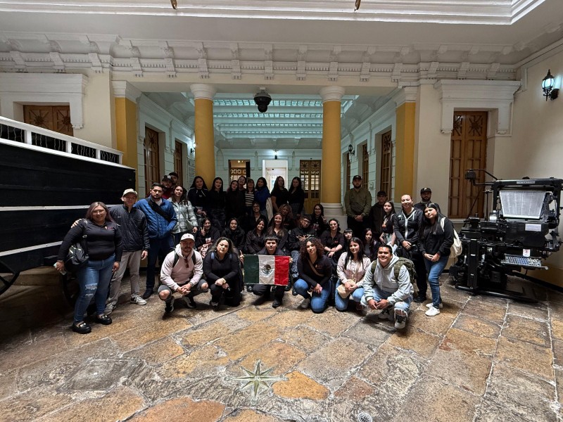 Estudiantes de Criminología UES viajan a Colombia por capacitación