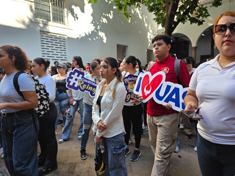 Estudiantes de la UAS conmemoran La Matanza de Tlatelolco