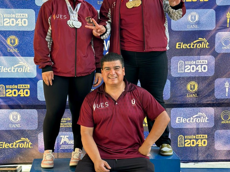 Estudiantes de la UES ganan 21 medallas nacionales