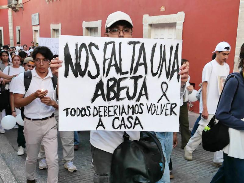 Estudiantes de la UG marcharon por la muerte de Joan Francisco