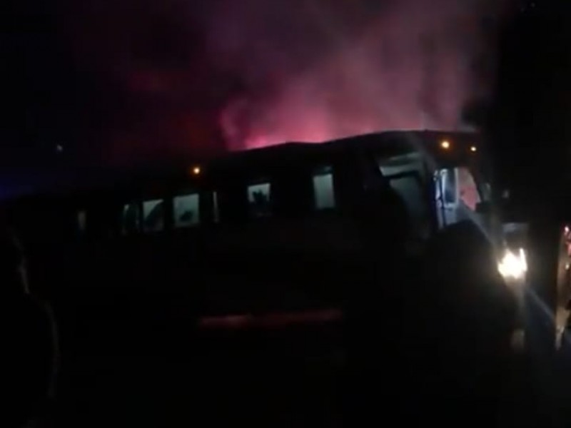 Estudiantes de la Unison sufren accidente carreterero