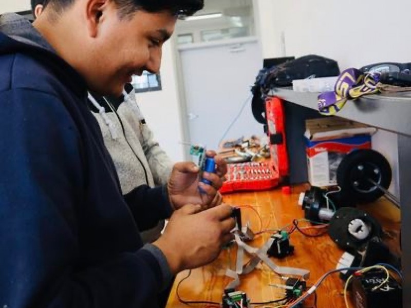Estudiantes de San Luis participarán en competencia de robótica Brasil