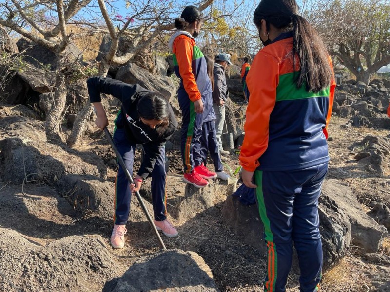 Estudiantes del CECYTEM 22 desarrollan proyecto ecológico en Tangancícuaro