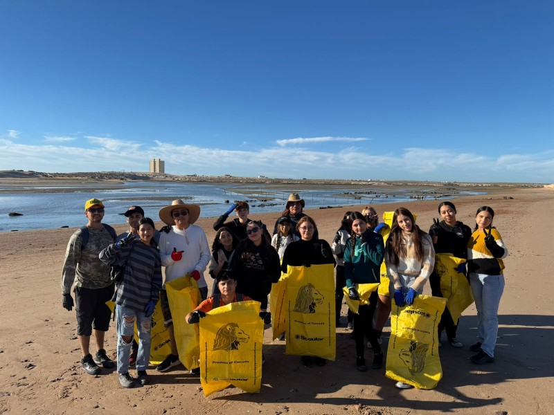 Estudiantes del Cobach limpian costas y cuidan biodiversidad marina Estudiantes del Cobach limpian costas y cuidan biodiversidad marina