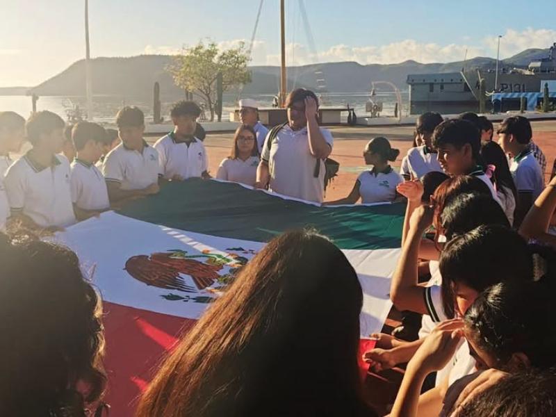 Estudiantes del Conalep conocen las labores de la Secretaría de Marina