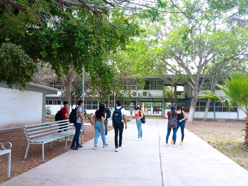 Estudiantes del TEC Los Mochis exigen clases presenciales al 100%