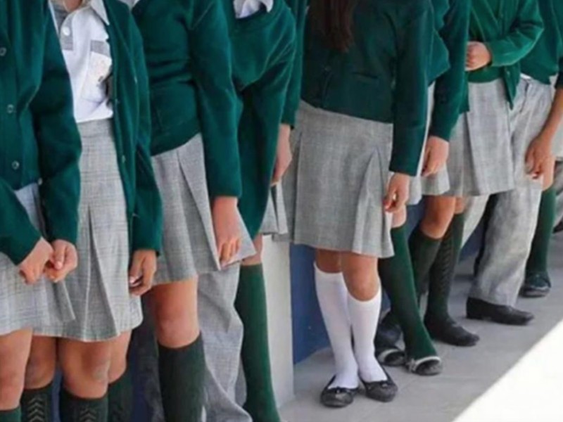 Estudiantes elegirán su uniforme de acuerdo a su ideología de género